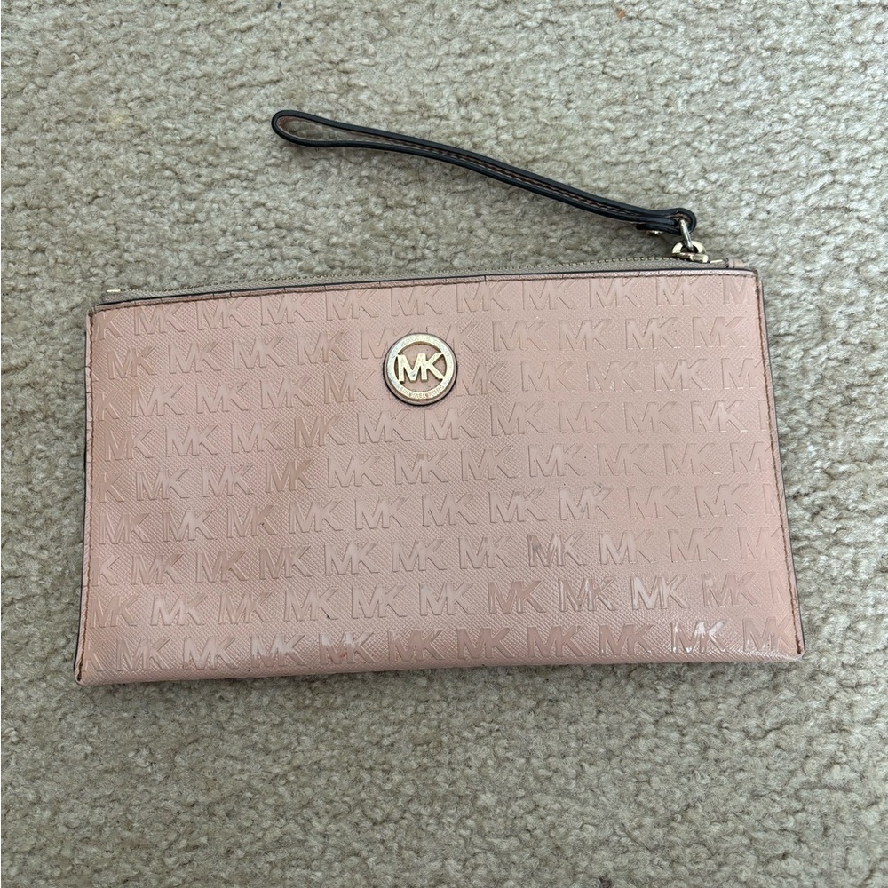 Michael Kors wristlet